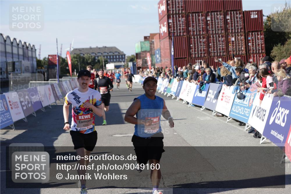 03.10.2025 - Köhlbrandbrückenlauf Jannik Wohlers http://msf.ph/oto/9049160 03.10.2025 13:07:38 Ziel 4113, 4165, 4254, 4263, 4375, 4636, 6744, 6800 meine-sportfotos.de