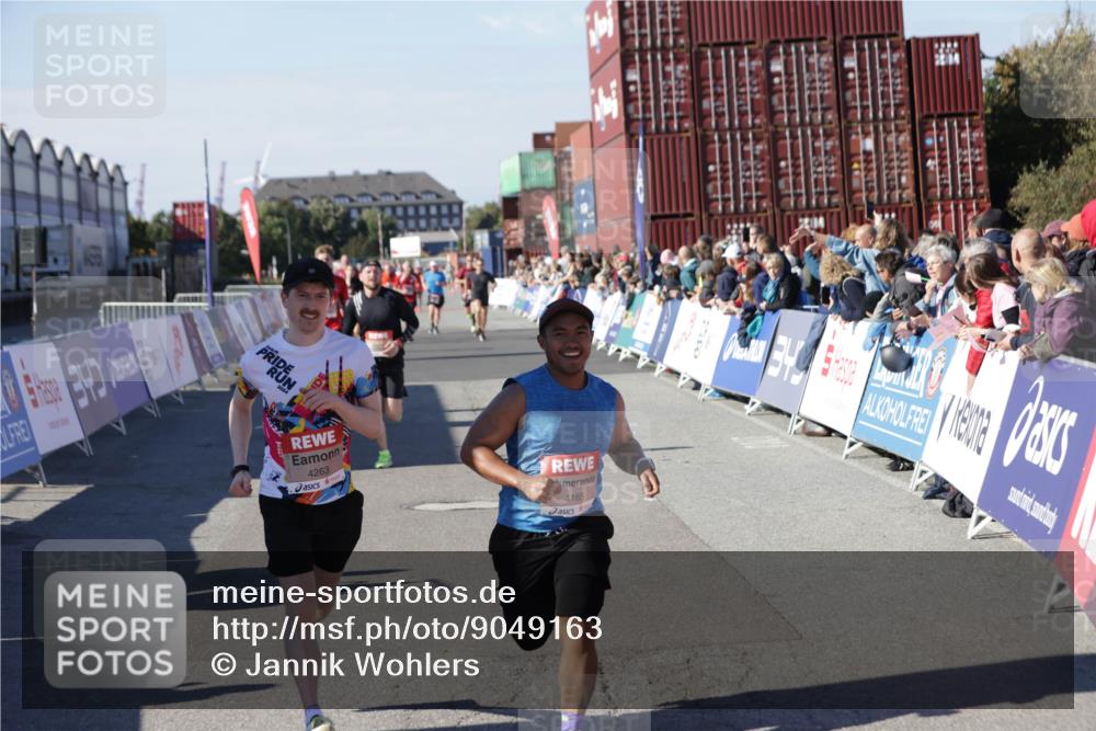 03.10.2025 - Köhlbrandbrückenlauf Jannik Wohlers http://msf.ph/oto/9049163 03.10.2025 13:07:38 Ziel 4113, 4165, 4254, 4263, 4375, 4636, 6744, 6800 meine-sportfotos.de
