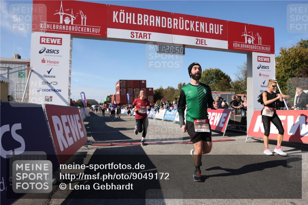 03.10.2025 - Köhlbrandbrückenlauf Lena Gebhardt http://msf.ph/oto/9049172 03.10.2025 13:20:51 Ziel 4476, 4646, 4709, 4915, 4916, 5006, 5084, 5130, 5169, 5480, 5488, 5501, 5774, 5918, 5920, 6703, 6780 meine-sportfotos.de