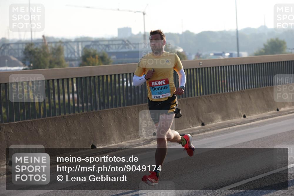 03.10.2025 - Köhlbrandbrückenlauf Lena Gebhardt http://msf.ph/oto/9049174 03.10.2025 09:12:08 Position 1 3590 meine-sportfotos.de