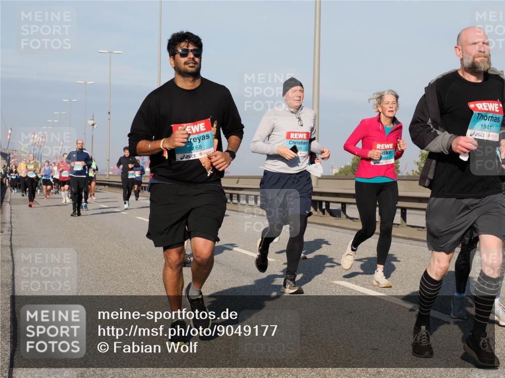 03.10.2025 - Köhlbrandbrückenlauf Fabian Wolf http://msf.ph/oto/9049177 03.10.2025 10:00:52 Position 3 2168, 853, 1941 meine-sportfotos.de