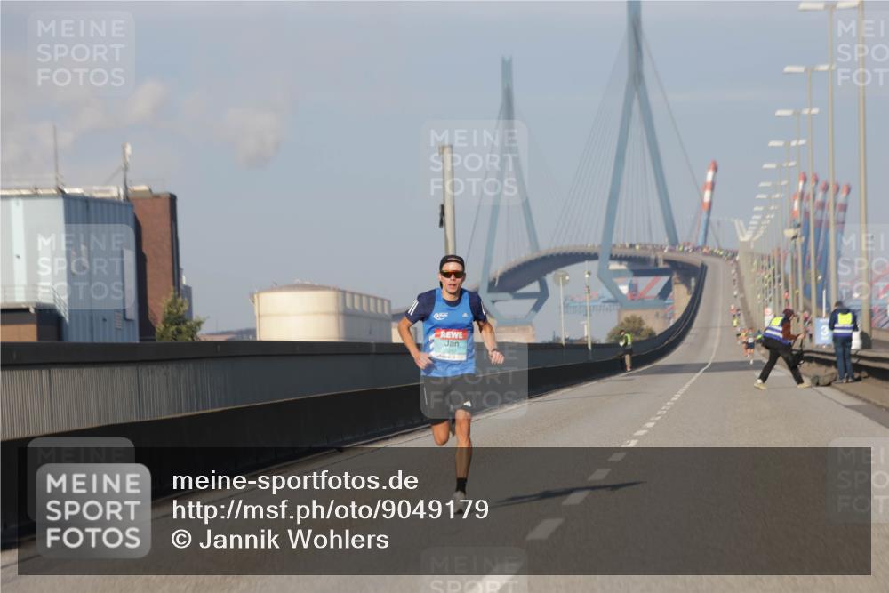 03.10.2025 - Köhlbrandbrückenlauf Jannik Wohlers http://msf.ph/oto/9049179 03.10.2025 09:33:40 Position 3 3247 meine-sportfotos.de