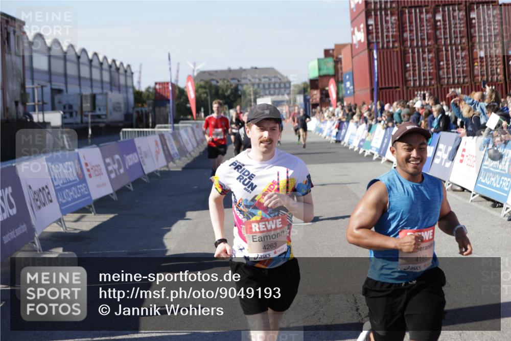 03.10.2025 - Köhlbrandbrückenlauf Jannik Wohlers http://msf.ph/oto/9049193 03.10.2025 13:07:39 Ziel 4113, 4165, 4254, 4263, 4375, 4636, 6744, 6800 meine-sportfotos.de
