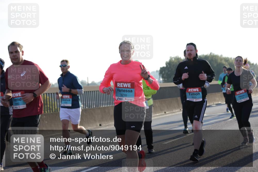 03.10.2025 - Köhlbrandbrückenlauf Jannik Wohlers http://msf.ph/oto/9049194 03.10.2025 09:18:19 Position 3 2882, 3210, 3515, 3724 meine-sportfotos.de