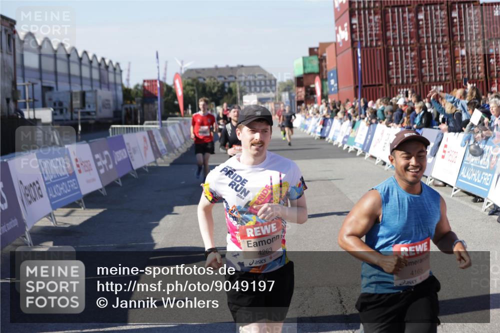 03.10.2025 - Köhlbrandbrückenlauf Jannik Wohlers http://msf.ph/oto/9049197 03.10.2025 13:07:39 Ziel 4113, 4165, 4254, 4263, 4375, 4636, 6744, 6800 meine-sportfotos.de