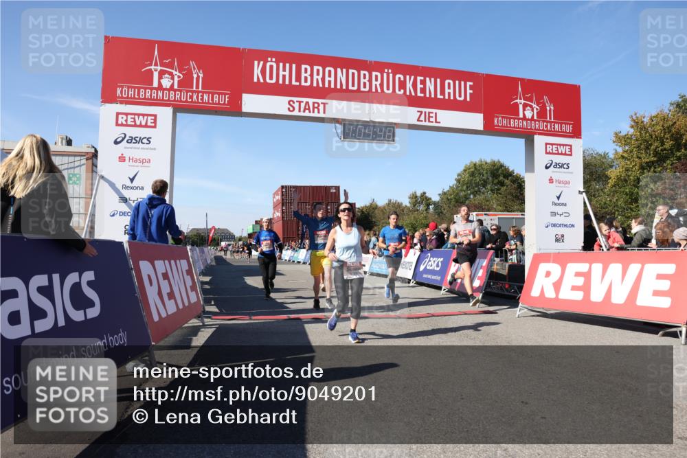 03.10.2025 - Köhlbrandbrückenlauf Lena Gebhardt http://msf.ph/oto/9049201 03.10.2025 13:04:48 Ziel 4022, 4061, 4236, 4246, 4247, 4303, 4449, 4724, 4831, 5849, 5948, 5968, 6268, 6470, 6716 meine-sportfotos.de