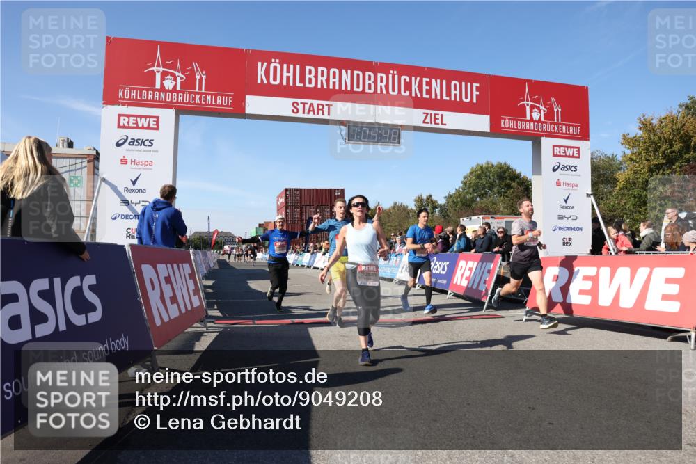 03.10.2025 - Köhlbrandbrückenlauf Lena Gebhardt http://msf.ph/oto/9049208 03.10.2025 13:04:49 Ziel 4022, 4061, 4236, 4240, 4246, 4247, 4303, 4449, 4724, 4831, 5849, 5948, 5968, 6268, 6470, 6716 meine-sportfotos.de