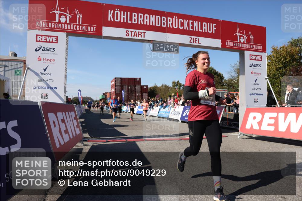 03.10.2025 - Köhlbrandbrückenlauf Lena Gebhardt http://msf.ph/oto/9049229 03.10.2025 13:20:52 Ziel 4646, 4709, 4915, 4916, 5006, 5084, 5130, 5156, 5169, 5377, 5480, 5488, 5501, 5774, 5918, 5920, 6703, 6780 meine-sportfotos.de