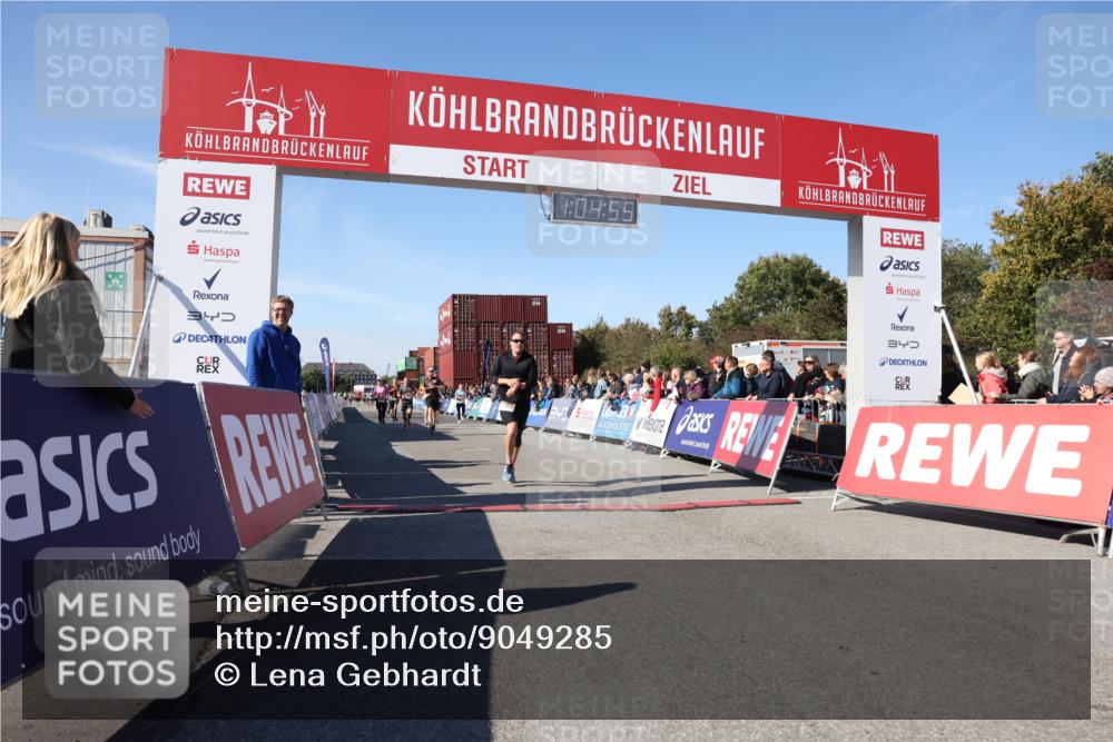 03.10.2025 - Köhlbrandbrückenlauf Lena Gebhardt http://msf.ph/oto/9049285 03.10.2025 13:04:56 Ziel 4061, 4175, 4217, 4240, 4303, 4449, 5670, 5785, 5849, 5951, 5952, 5968, 6268, 6561, 6716 meine-sportfotos.de