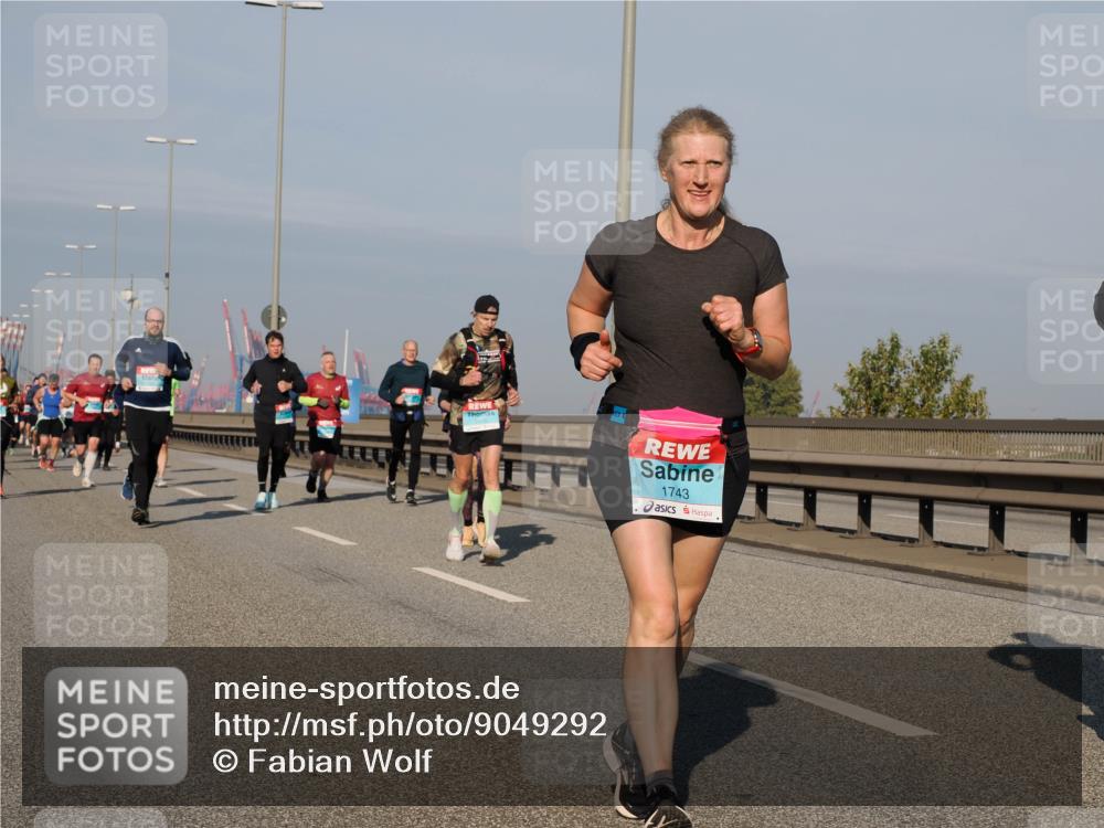 03.10.2025 - Köhlbrandbrückenlauf Fabian Wolf http://msf.ph/oto/9049292 03.10.2025 10:00:54 Position 3 1743 meine-sportfotos.de