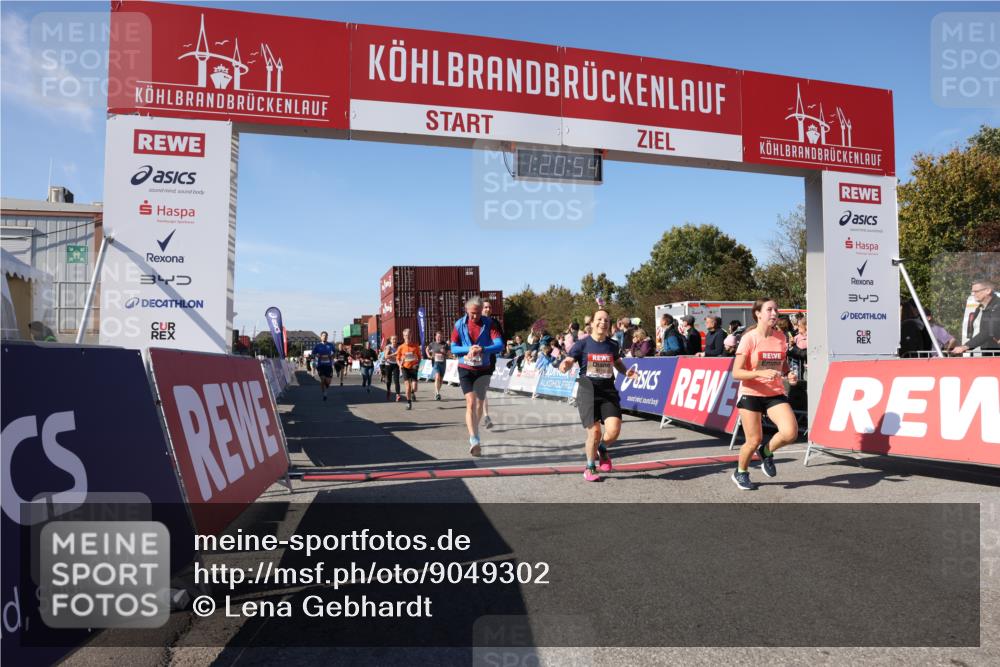 03.10.2025 - Köhlbrandbrückenlauf Lena Gebhardt http://msf.ph/oto/9049302 03.10.2025 13:20:54 Ziel 4646, 4709, 4915, 4916, 5006, 5084, 5130, 5156, 5169, 5377, 5480, 5488, 5501, 5774, 5920, 6703, 6780 meine-sportfotos.de