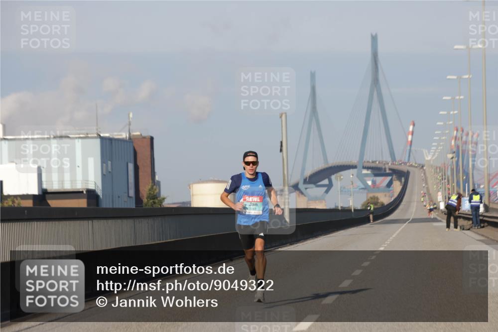 03.10.2025 - Köhlbrandbrückenlauf Jannik Wohlers http://msf.ph/oto/9049322 03.10.2025 09:33:42 Position 3 0 meine-sportfotos.de
