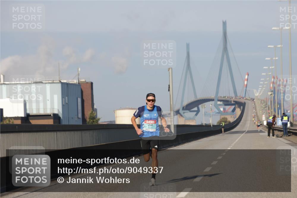 03.10.2025 - Köhlbrandbrückenlauf Jannik Wohlers http://msf.ph/oto/9049337 03.10.2025 09:33:42 Position 3 3247 meine-sportfotos.de