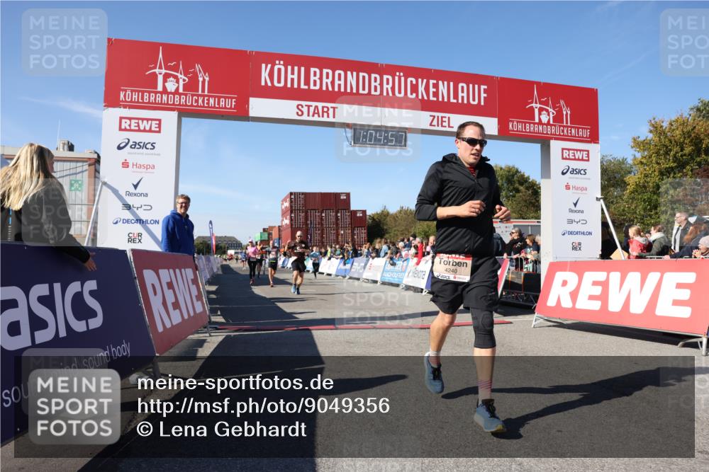 03.10.2025 - Köhlbrandbrückenlauf Lena Gebhardt http://msf.ph/oto/9049356 03.10.2025 13:04:58 Ziel 4061, 4175, 4217, 4240, 4449, 4751, 5670, 5785, 5849, 5951, 5952, 6268, 6561, 6716 meine-sportfotos.de