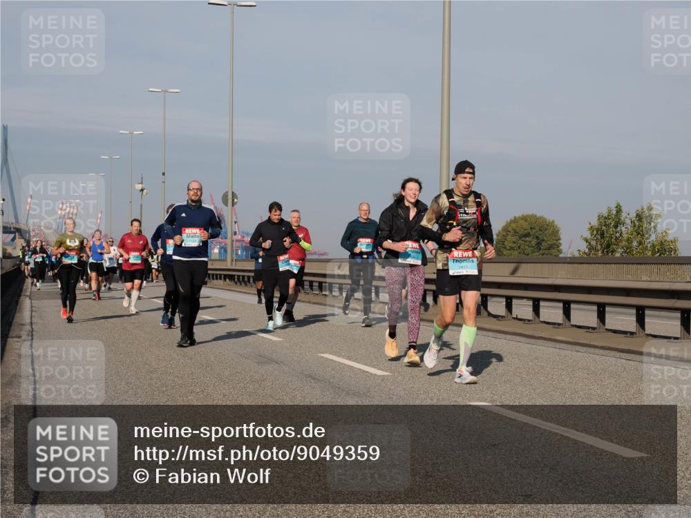03.10.2025 - Köhlbrandbrückenlauf Fabian Wolf http://msf.ph/oto/9049359 03.10.2025 10:00:56 Position 3 1124 meine-sportfotos.de