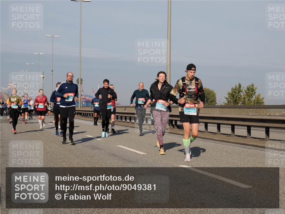 03.10.2025 - Köhlbrandbrückenlauf Fabian Wolf http://msf.ph/oto/9049381 03.10.2025 10:00:56 Position 3 1834, 2413 meine-sportfotos.de