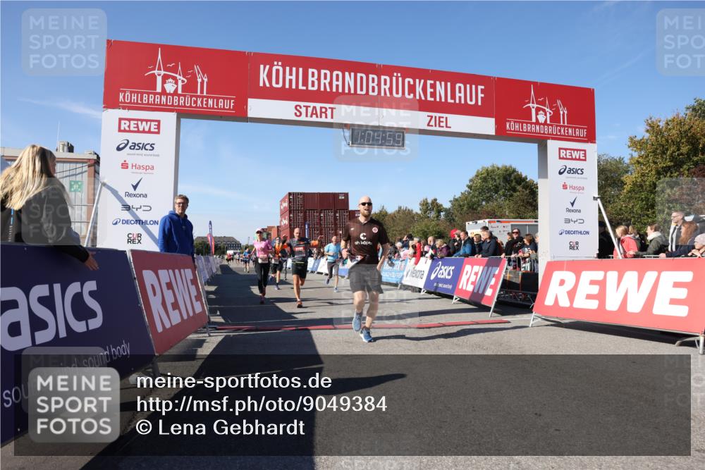 03.10.2025 - Köhlbrandbrückenlauf Lena Gebhardt http://msf.ph/oto/9049384 03.10.2025 13:05:00 Ziel 4175, 4217, 4240, 4751, 5670, 5785, 5951, 5952, 6561, 6719 meine-sportfotos.de