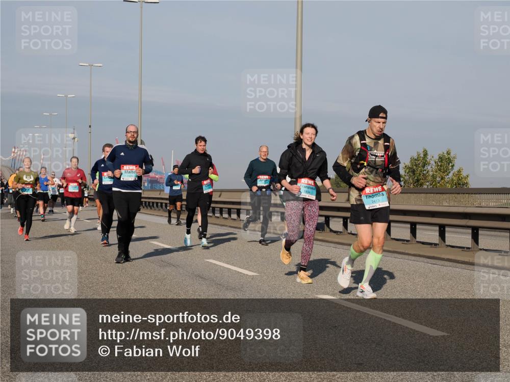03.10.2025 - Köhlbrandbrückenlauf Fabian Wolf http://msf.ph/oto/9049398 03.10.2025 10:00:57 Position 3 1834, 2413 meine-sportfotos.de