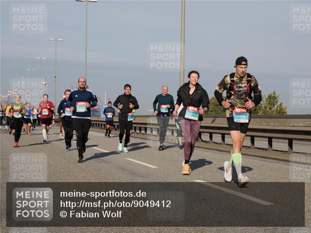 03.10.2025 - Köhlbrandbrückenlauf Fabian Wolf http://msf.ph/oto/9049412 03.10.2025 10:00:57 Position 3 1124, 1834, 2413 meine-sportfotos.de