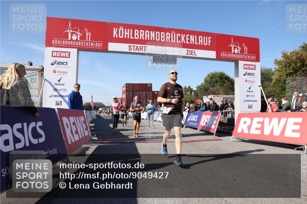 03.10.2025 - Köhlbrandbrückenlauf Lena Gebhardt http://msf.ph/oto/9049427 03.10.2025 13:05:00 Ziel 4175, 4217, 4240, 4751, 5670, 5785, 5951, 5952, 6561, 6719 meine-sportfotos.de