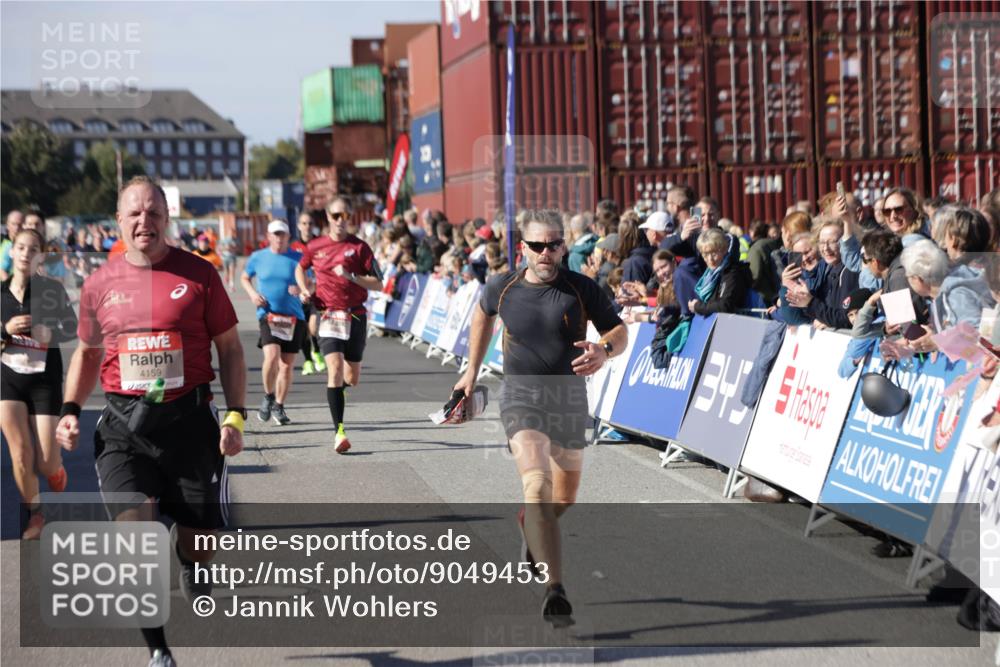 03.10.2025 - Köhlbrandbrückenlauf Jannik Wohlers http://msf.ph/oto/9049453 03.10.2025 13:07:46 Ziel 4159, 4165, 4263, 4310, 4382, 5993, 6120, 6285, 6384, 6651, 6744, 6800, 6821 meine-sportfotos.de