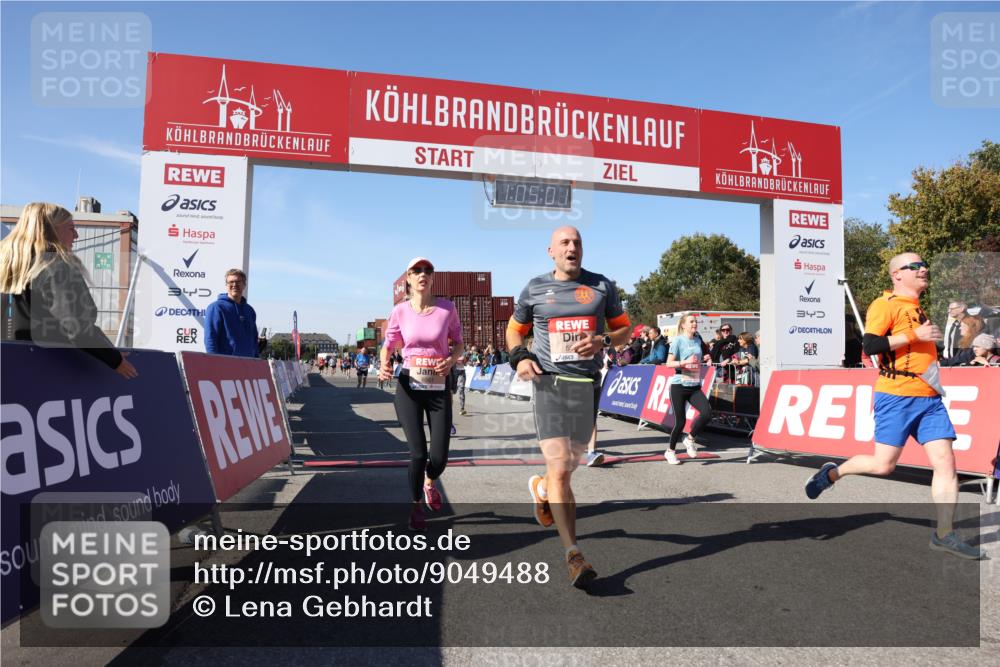 03.10.2025 - Köhlbrandbrückenlauf Lena Gebhardt http://msf.ph/oto/9049488 03.10.2025 13:05:02 Ziel 4098, 4175, 4217, 4240, 4256, 4751, 5670, 5785, 5951, 5952, 6561, 6719 meine-sportfotos.de