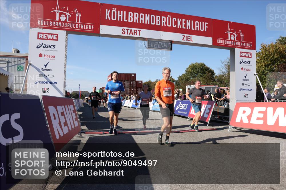 03.10.2025 - Köhlbrandbrückenlauf Lena Gebhardt http://msf.ph/oto/9049497 03.10.2025 13:20:58 Ziel 4680, 4709, 4915, 4916, 5006, 5084, 5130, 5156, 5169, 5363, 5377, 5480, 5501, 6296, 6645, 6646, 6648, 6650, 6703, 6780 meine-sportfotos.de