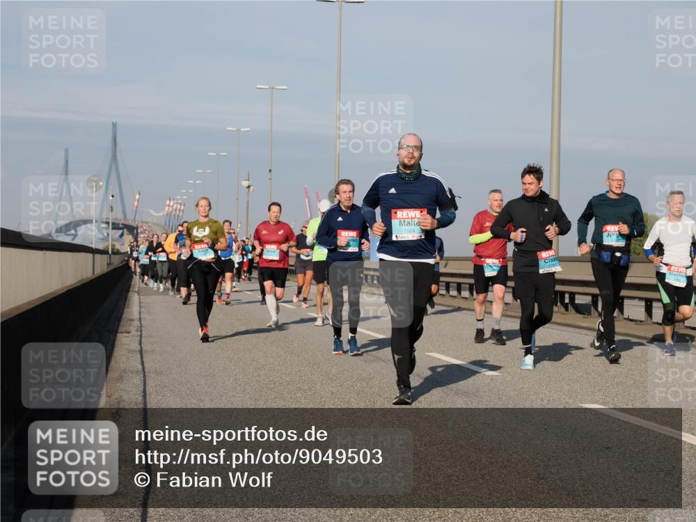 03.10.2025 - Köhlbrandbrückenlauf Fabian Wolf http://msf.ph/oto/9049503 03.10.2025 10:00:59 Position 3 1124, 1760, 2404 meine-sportfotos.de
