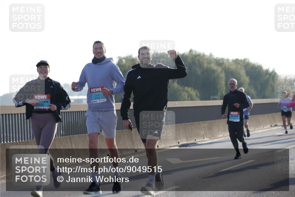 03.10.2025 - Köhlbrandbrückenlauf Jannik Wohlers http://msf.ph/oto/9049515 03.10.2025 09:18:26 Position 3 1487, 3781 meine-sportfotos.de