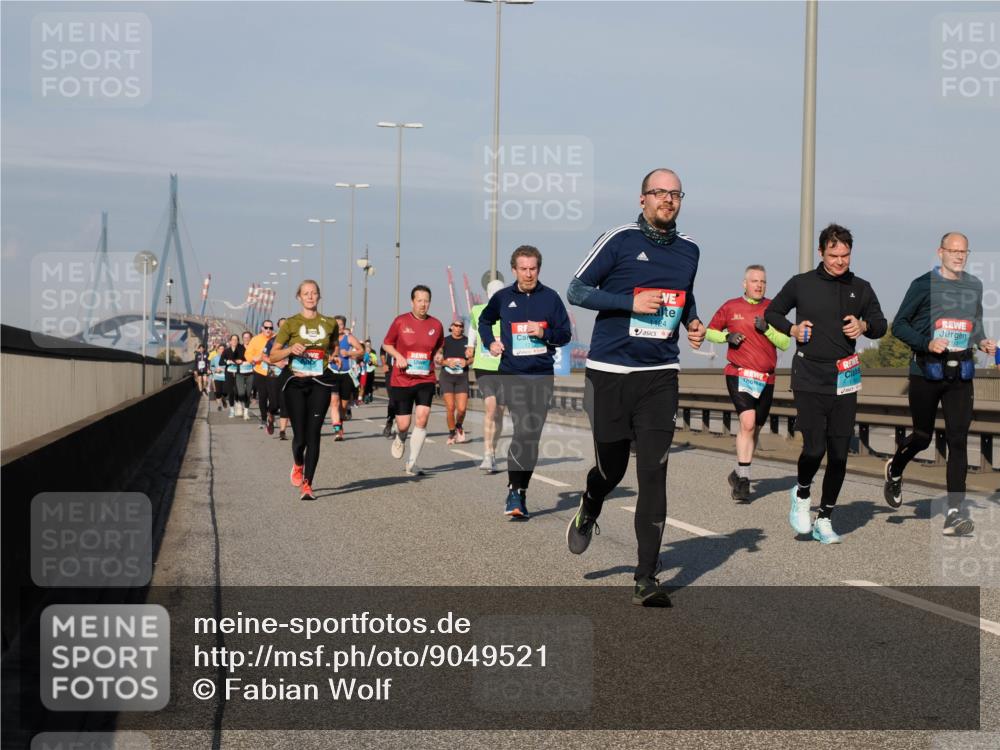 03.10.2025 - Köhlbrandbrückenlauf Fabian Wolf http://msf.ph/oto/9049521 03.10.2025 10:00:59 Position 3 1124 meine-sportfotos.de
