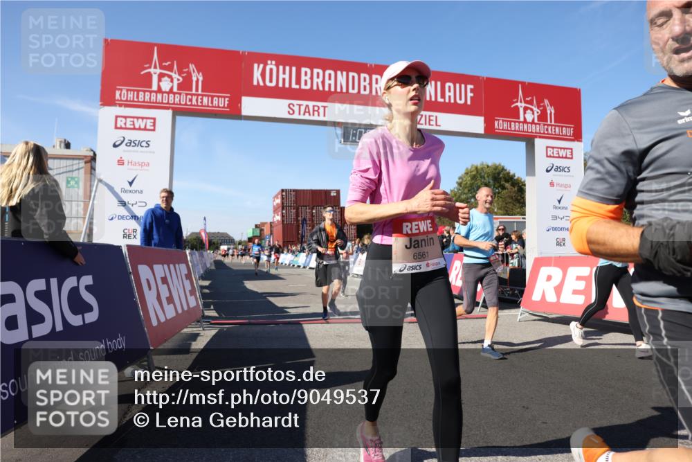 03.10.2025 - Köhlbrandbrückenlauf Lena Gebhardt http://msf.ph/oto/9049537 03.10.2025 13:05:02 Ziel 4098, 4175, 4217, 4240, 4256, 4751, 5670, 5785, 5951, 5952, 6561, 6719 meine-sportfotos.de