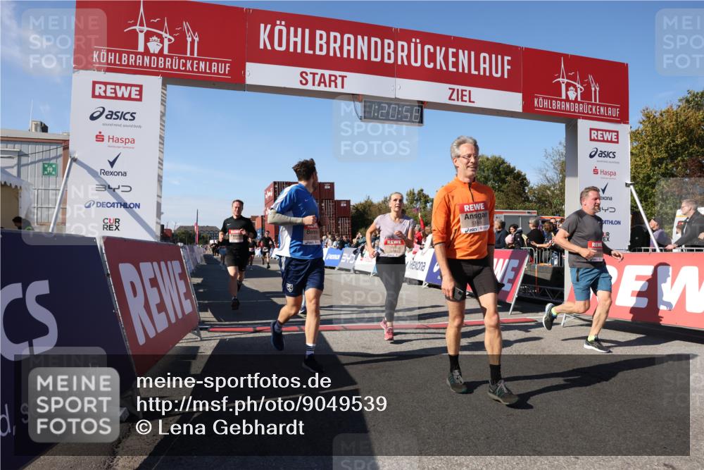 03.10.2025 - Köhlbrandbrückenlauf Lena Gebhardt http://msf.ph/oto/9049539 03.10.2025 13:20:58 Ziel 4680, 4709, 4915, 4916, 5006, 5084, 5130, 5156, 5169, 5363, 5377, 5480, 5501, 6296, 6645, 6646, 6648, 6650, 6703, 6780 meine-sportfotos.de