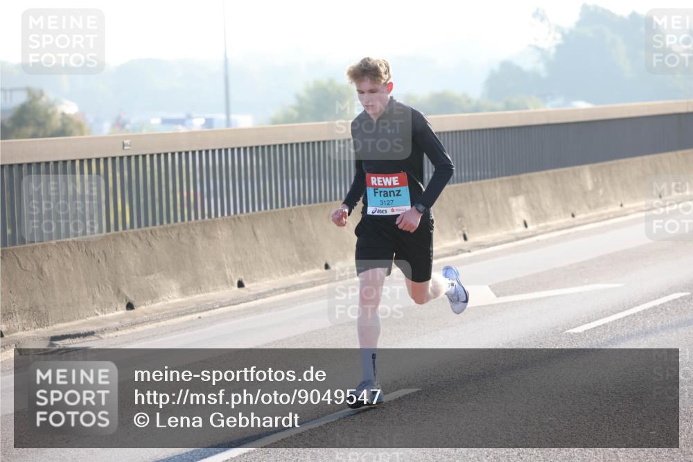 03.10.2025 - Köhlbrandbrückenlauf Lena Gebhardt http://msf.ph/oto/9049547 03.10.2025 09:12:56 Position 1 3127 meine-sportfotos.de