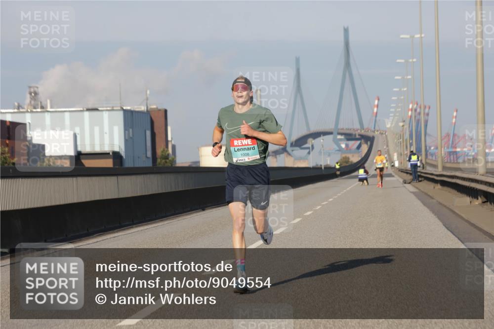 03.10.2025 - Köhlbrandbrückenlauf Jannik Wohlers http://msf.ph/oto/9049554 03.10.2025 09:34:27 Position 3 1008 meine-sportfotos.de