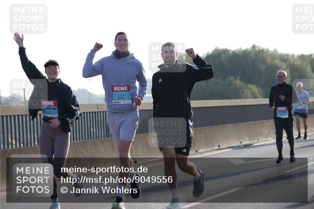 03.10.2025 - Köhlbrandbrückenlauf Jannik Wohlers http://msf.ph/oto/9049556 03.10.2025 09:18:27 Position 3 1487, 3781 meine-sportfotos.de