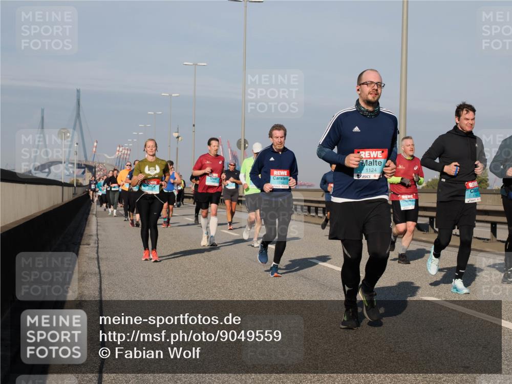 03.10.2025 - Köhlbrandbrückenlauf Fabian Wolf http://msf.ph/oto/9049559 03.10.2025 10:01:00 Position 3 1712, 1124 meine-sportfotos.de
