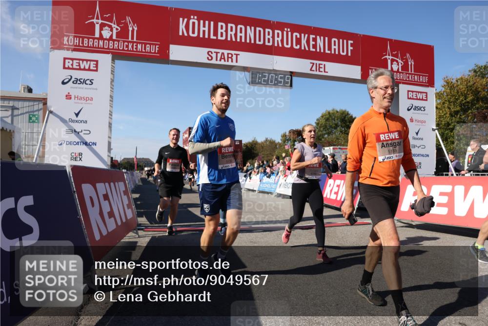 03.10.2025 - Köhlbrandbrückenlauf Lena Gebhardt http://msf.ph/oto/9049567 03.10.2025 13:20:59 Ziel 4680, 4915, 4916, 5006, 5084, 5130, 5156, 5169, 5363, 5377, 5501, 6296, 6645, 6646, 6648, 6650, 6703, 6780 meine-sportfotos.de