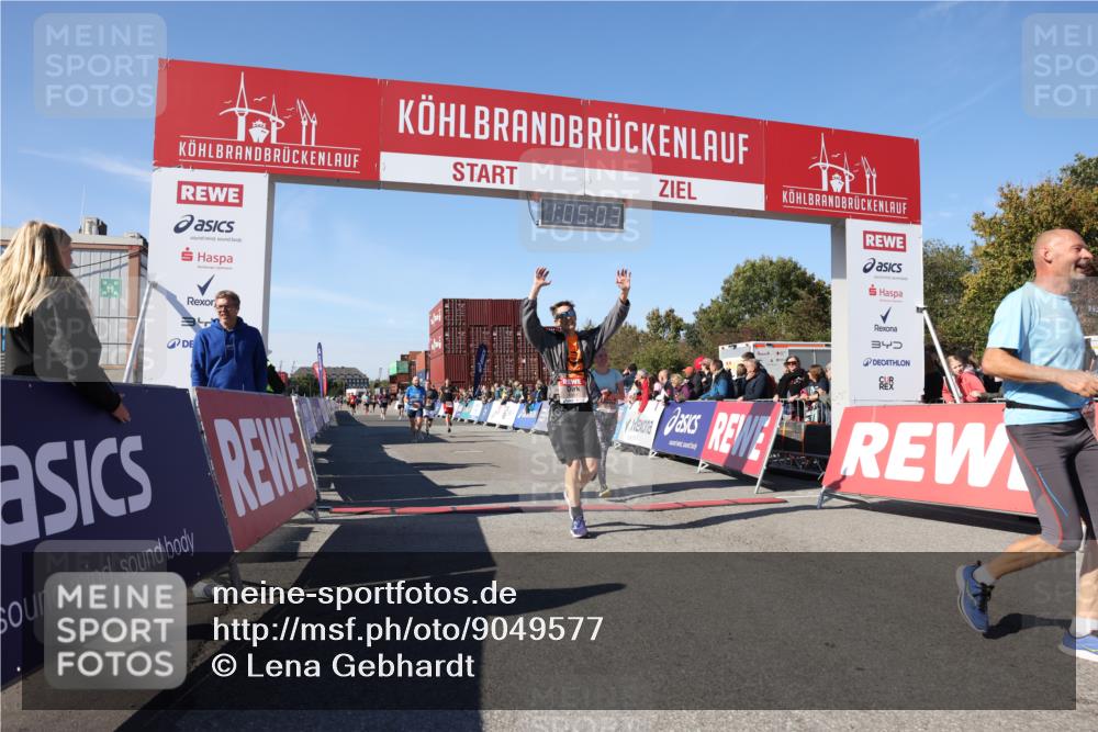 03.10.2025 - Köhlbrandbrückenlauf Lena Gebhardt http://msf.ph/oto/9049577 03.10.2025 13:05:03 Ziel 4098, 4175, 4217, 4240, 4256, 4751, 5670, 5785, 5951, 5952, 6561, 6719 meine-sportfotos.de