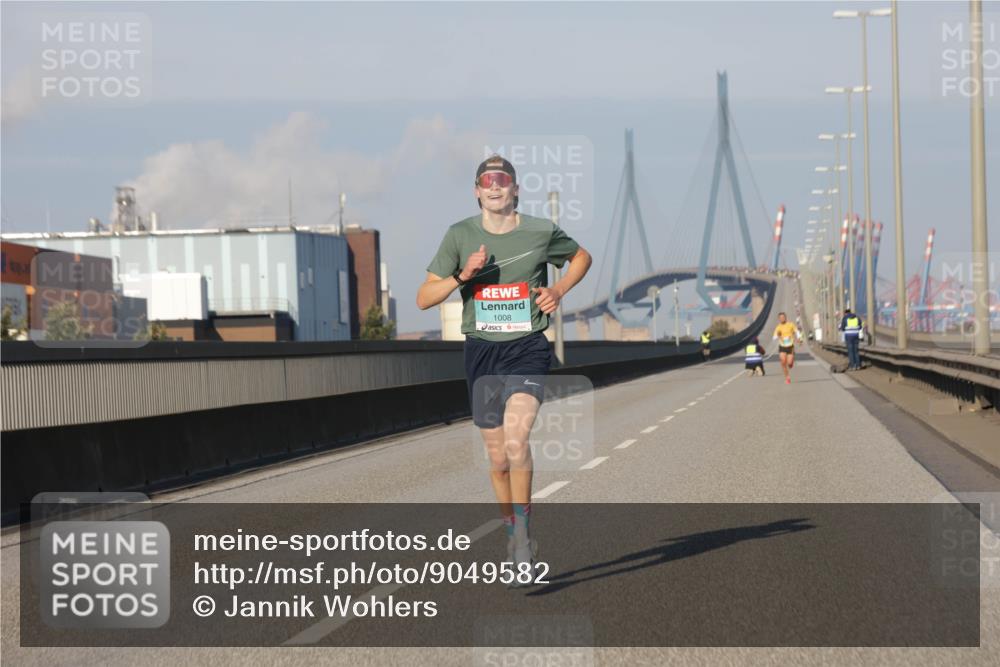 03.10.2025 - Köhlbrandbrückenlauf Jannik Wohlers http://msf.ph/oto/9049582 03.10.2025 09:34:27 Position 3 1008 meine-sportfotos.de