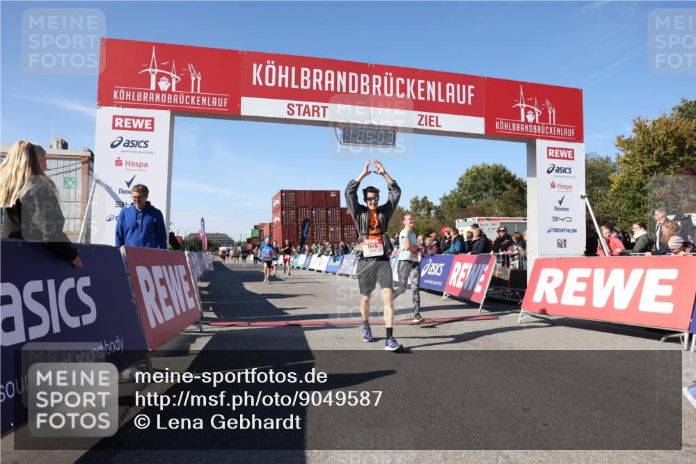 03.10.2025 - Köhlbrandbrückenlauf Lena Gebhardt http://msf.ph/oto/9049587 03.10.2025 13:05:04 Ziel 4098, 4175, 4217, 4240, 4256, 4490, 4585, 4751, 5670, 5785, 5951, 5952, 6561, 6719 meine-sportfotos.de