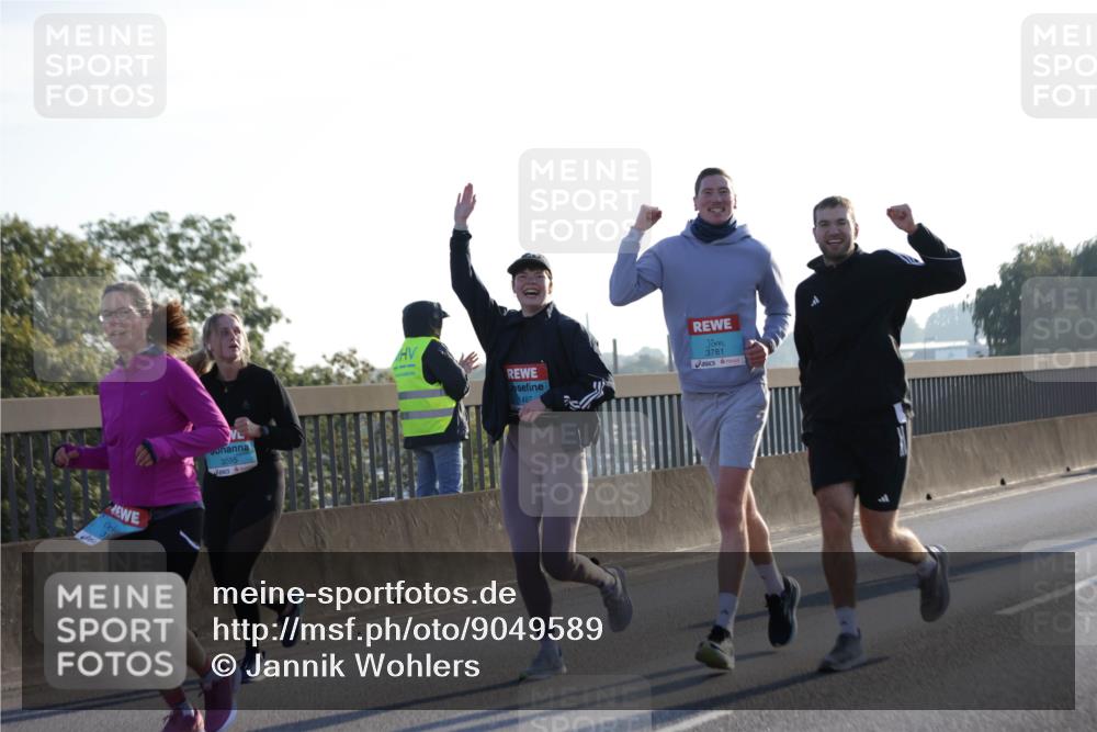 03.10.2025 - Köhlbrandbrückenlauf Jannik Wohlers http://msf.ph/oto/9049589 03.10.2025 09:18:28 Position 3 3555, 1487, 3781 meine-sportfotos.de