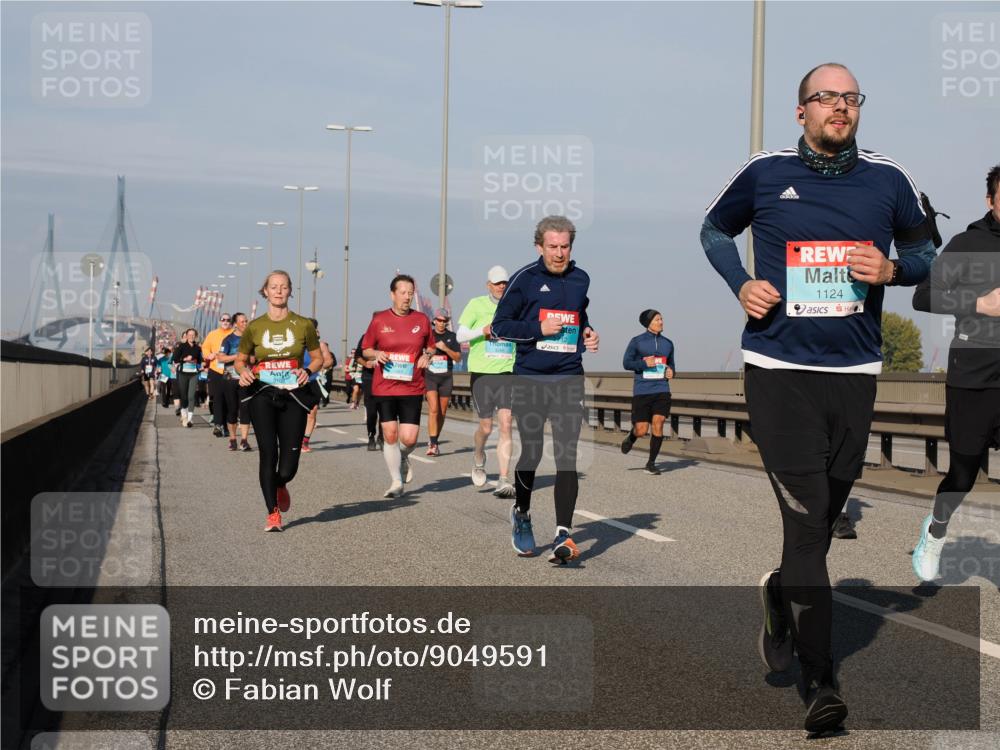 03.10.2025 - Köhlbrandbrückenlauf Fabian Wolf http://msf.ph/oto/9049591 03.10.2025 10:01:00 Position 3 3108, 1124 meine-sportfotos.de