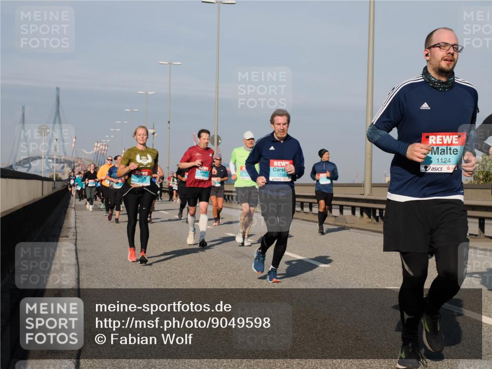 03.10.2025 - Köhlbrandbrückenlauf Fabian Wolf http://msf.ph/oto/9049598 03.10.2025 10:01:00 Position 3 1712, 1124 meine-sportfotos.de