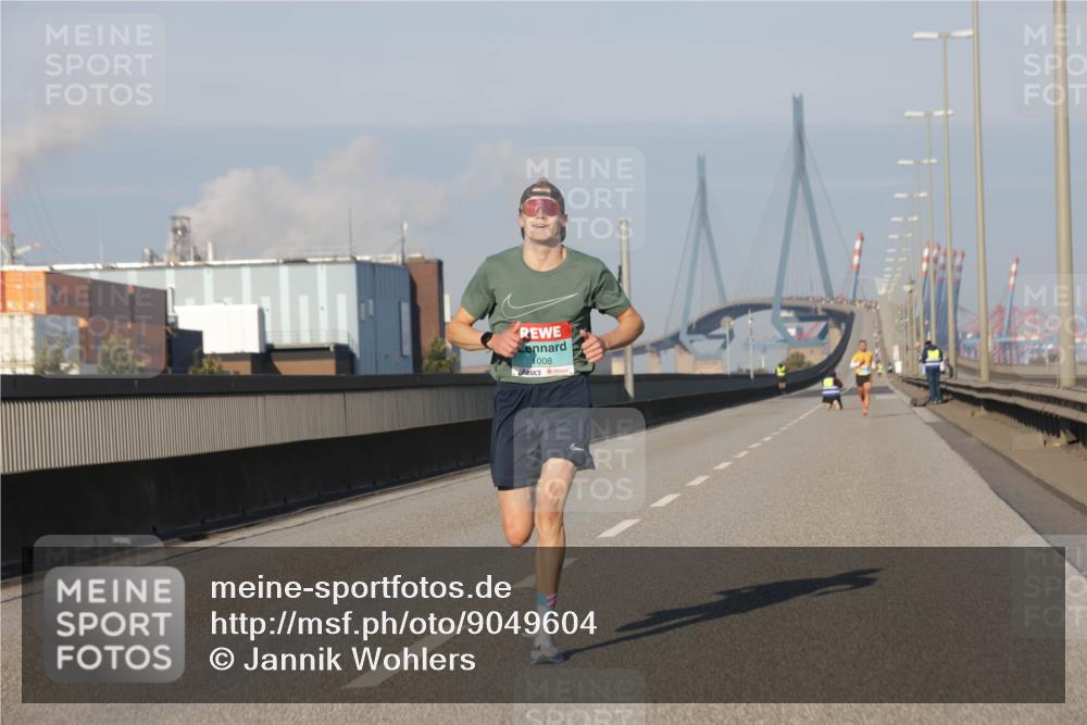 03.10.2025 - Köhlbrandbrückenlauf Jannik Wohlers http://msf.ph/oto/9049604 03.10.2025 09:34:27 Position 3 1008 meine-sportfotos.de