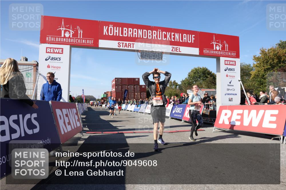 03.10.2025 - Köhlbrandbrückenlauf Lena Gebhardt http://msf.ph/oto/9049608 03.10.2025 13:05:04 Ziel 4098, 4175, 4217, 4240, 4256, 4490, 4585, 4751, 5670, 5785, 5951, 5952, 6561, 6719 meine-sportfotos.de