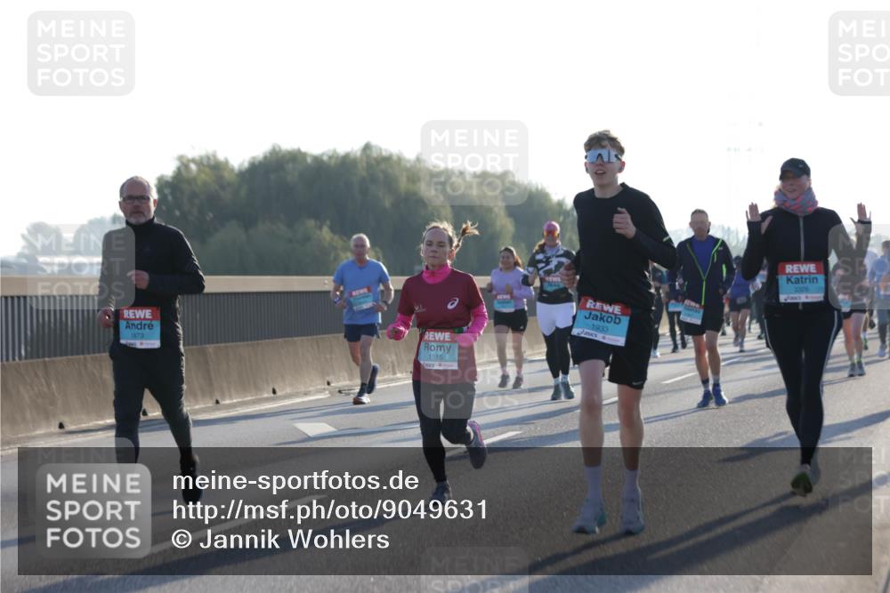03.10.2025 - Köhlbrandbrückenlauf Jannik Wohlers http://msf.ph/oto/9049631 03.10.2025 09:18:29 Position 3 1873, 1515, 1933, 3326 meine-sportfotos.de