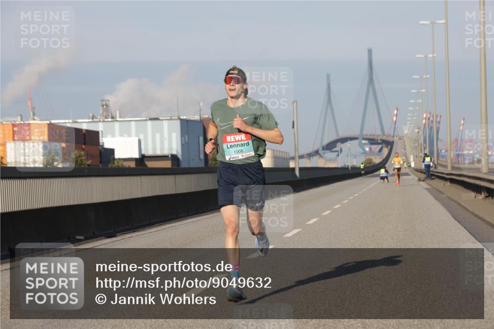 03.10.2025 - Köhlbrandbrückenlauf Jannik Wohlers http://msf.ph/oto/9049632 03.10.2025 09:34:27 Position 3 1008 meine-sportfotos.de