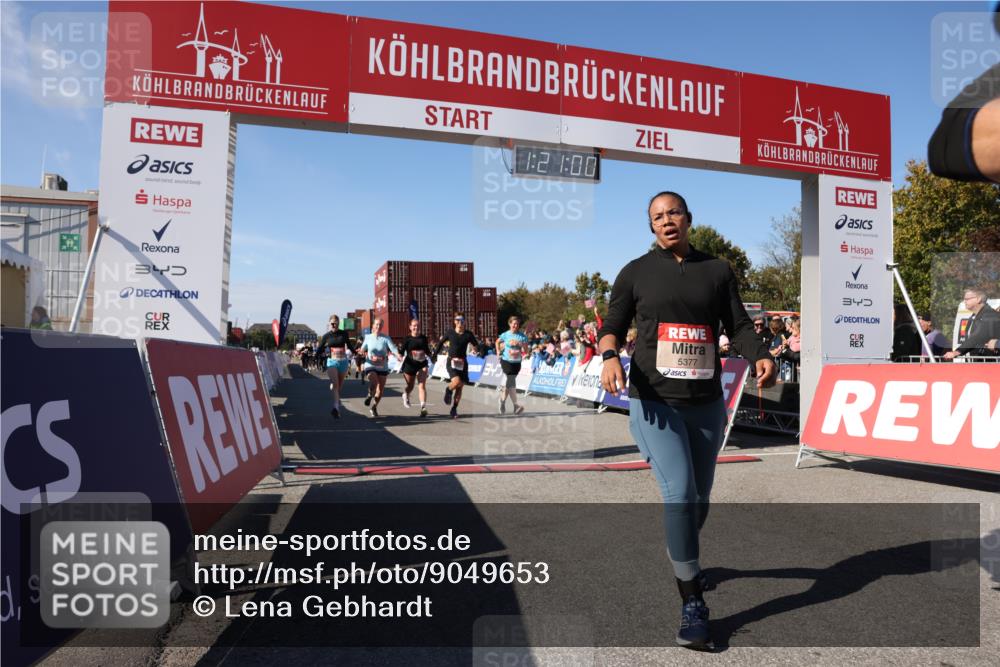 03.10.2025 - Köhlbrandbrückenlauf Lena Gebhardt http://msf.ph/oto/9049653 03.10.2025 13:21:01 Ziel 4680, 4915, 4916, 5006, 5084, 5130, 5156, 5169, 5363, 5377, 5501, 6282, 6296, 6645, 6646, 6648, 6650, 6780 meine-sportfotos.de