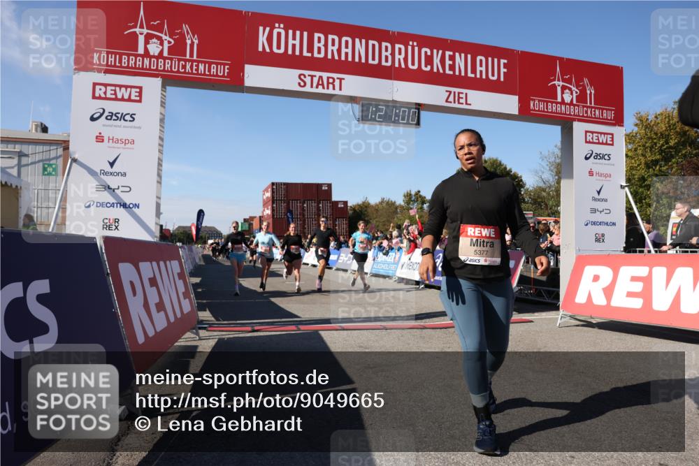 03.10.2025 - Köhlbrandbrückenlauf Lena Gebhardt http://msf.ph/oto/9049665 03.10.2025 13:21:01 Ziel 4680, 4915, 4916, 5006, 5084, 5130, 5156, 5169, 5363, 5377, 5501, 6282, 6296, 6645, 6646, 6648, 6650, 6780 meine-sportfotos.de