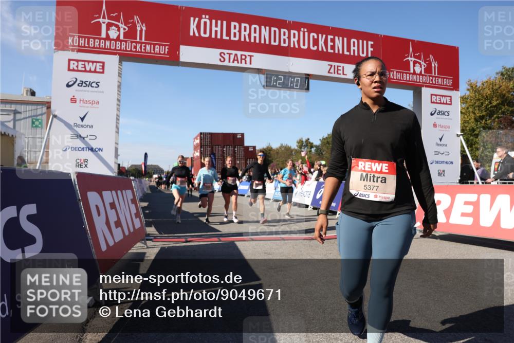 03.10.2025 - Köhlbrandbrückenlauf Lena Gebhardt http://msf.ph/oto/9049671 03.10.2025 13:21:01 Ziel 4680, 4915, 4916, 5006, 5084, 5130, 5156, 5169, 5363, 5377, 5501, 6282, 6296, 6645, 6646, 6648, 6650, 6780 meine-sportfotos.de